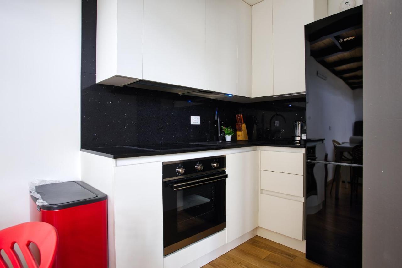 Апартаменты Joivy Charismatic 1-Bed Flat With Parking Милан Экстерьер фото